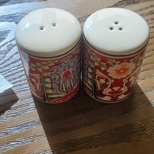 Mezze Salt & Pepper Shaker